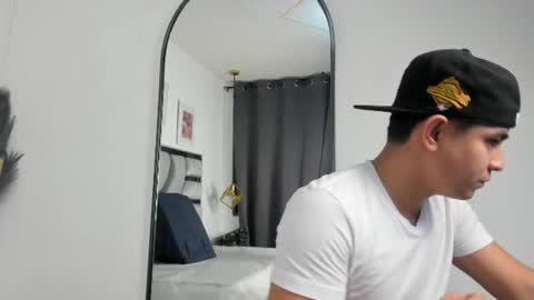lianfox_ online show from July 2026 12:19:01 PM