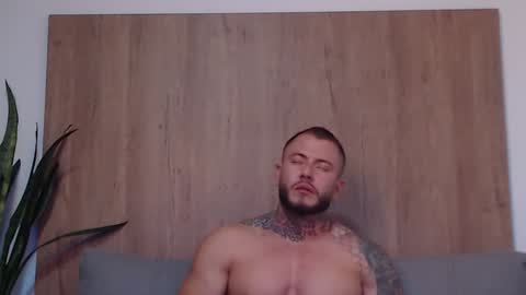 lianjones9 online show from February 2025 10:32:01 PM