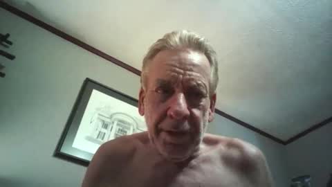 lickmysnowballs online show from November 2025 06:21:01 PM
