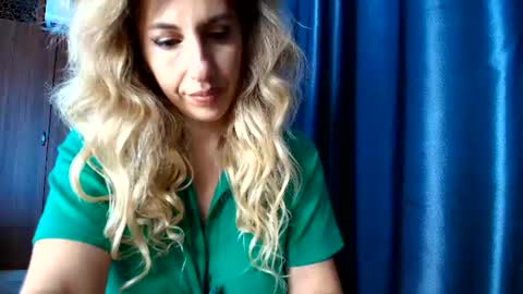 Snapshot of like_firebird chatting on June 2026 04:24:02 AM Mia Onlyfans link - online show from June 2026 04:24:02 AM