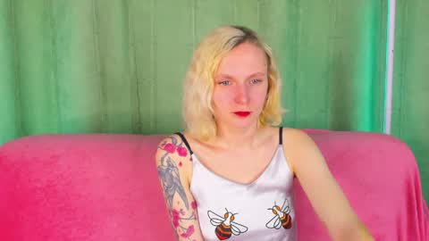 Snapshot of likilip chatting on April 2026 01:14:01 AM likilip online show from April 2026 01:14:01 AM