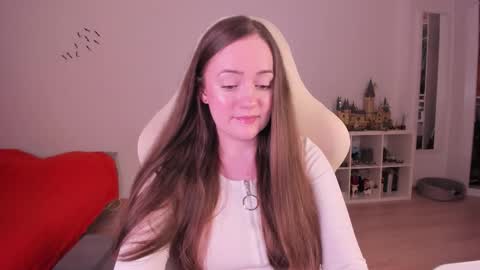 Snapshot of lil_happiness chatting on November 2025 07:34:02 PM for free registration 3 online show from November 2025 07:34:02 PM