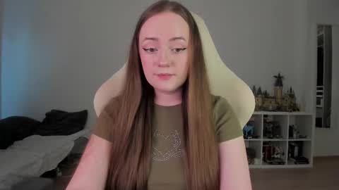 Snapshot of lil_happiness chatting on March 2026 03:29:01 PM for free registration 3 online show from March 2026 03:29:01 PM