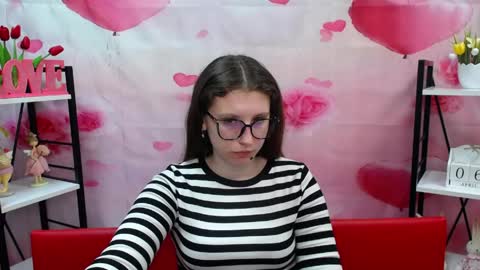lilianashine online show from April 2026 11:00:01 AM
