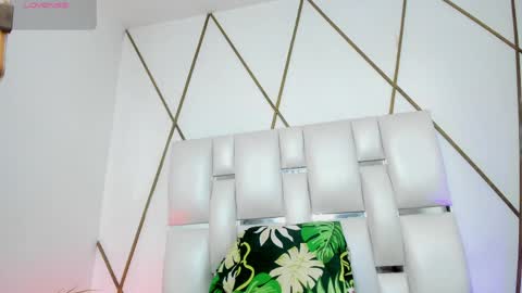 LIli cameron  online show from April 2026 11:32:01 AM