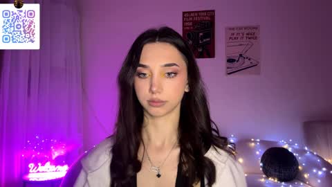 Lina online show from April 2026 10:07:02 PM