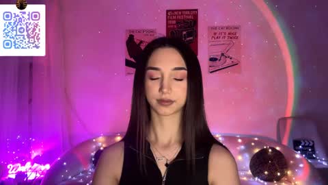 Lina online show from April 2026 10:26:02 PM