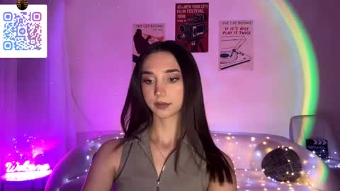 Lina online show from April 2026 10:12:01 PM