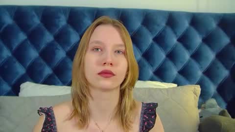 LiliLinn online show from March 2026 06:07:01 AM