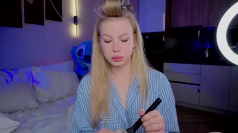 lililok101 online show from April 2026 01:50:02 AM