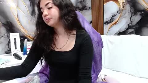lilimini online show from May 2026 07:40:02 PM