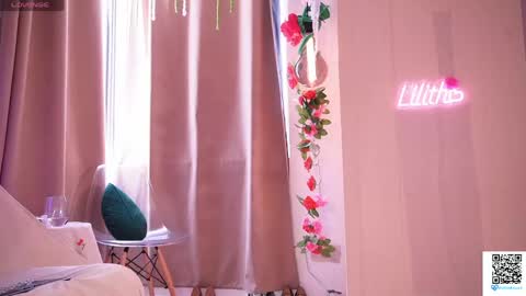 Lilith Rosse online show from April 2026 04:12:01 PM