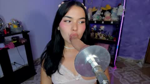 Lilly  online show from September 2025 02:57:01 AM