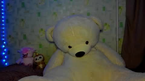 lillyhaigh online show from June 2026 09:05:02 PM