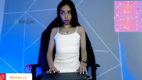 Liliana louise online show from April 2026 06:10:01 PM