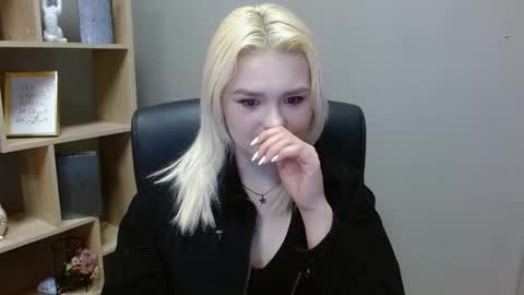 Lily online show from February 2026 07:49:01 AM