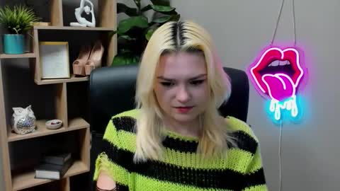 Lily online show from March 2026 02:31:02 PM