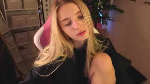 LINA online show from March 2026 01:06:02 AM