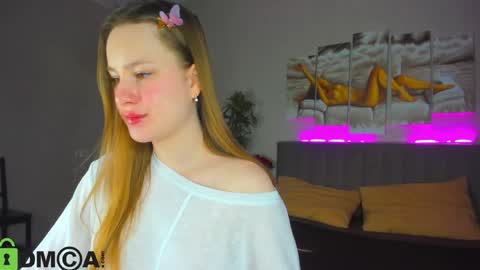 Snapshot of lina_smilee chatting on May 2026 01:12:01 AM Lina online show from May 2026 01:12:01 AM