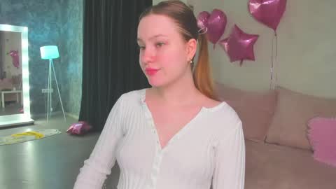 Snapshot of lina_smilee chatting on May 2026 01:11:02 AM Lina online show from May 2026 01:11:02 AM