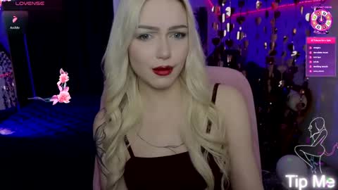Snapshot of linalirian chatting on April 2026 10:39:02 AM I am Lina online show from April 2026 10:39:02 AM