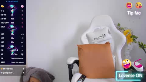 Linda online show from March 2025 07:49:02 PM