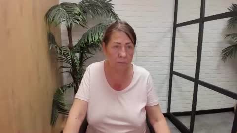 Linda online show from June 2026 01:02:02 PM