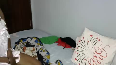 Linniecarol online show from October 2025 11:00:01 AM