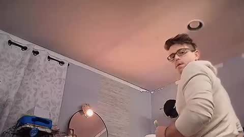 Snapshot of linuxgirlsudosu chatting on February 2025 10:33:02 AM linuxgirlsudosu online show from February 2025 10:33:02 AM