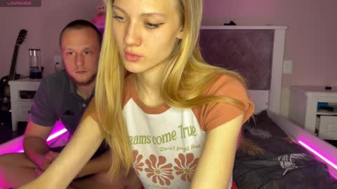 Daisy and Ratibor online show from April 2026 05:46:02 PM