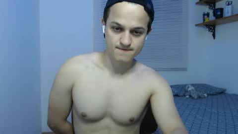 Snapshot of lioncluess chatting on October 2025 08:40:01 AM Lion Cluess online show from October 2025 08:40:01 AM