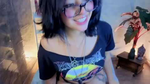 lisa dolly nyx online show from May 2026 04:37:01 PM