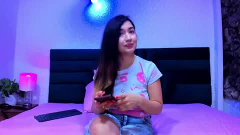 lisa white  online show from April 2026 03:51:02 AM