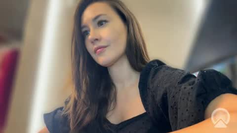 lisandriaaa online show from June 2026 01:47:01 PM