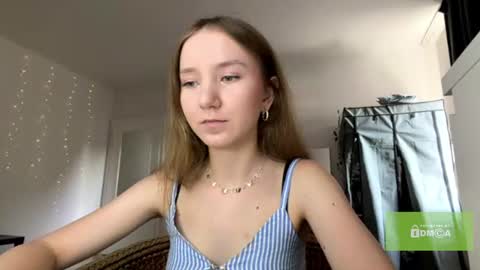 lisasmall online show from July 2026 04:46:02 PM