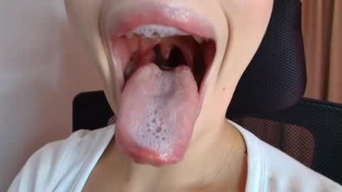 Lisbet online show from March 2026 10:16:02 PM