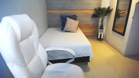 Liseth Fox online show from December 2024 03:31:02 PM