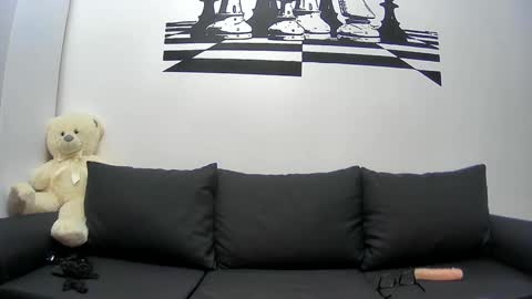 Cleopatra online show from January 2025 08:37:01 PM