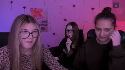 lissa_night online show from April 2026 06:56:02 PM