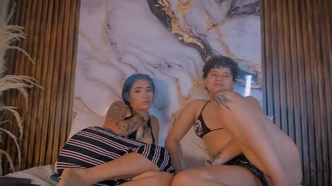 lissy_kimmy online show from April 2026 07:58:01 PM