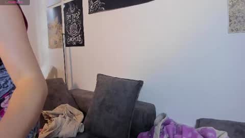 Snapshot of little__ammy chatting on June 2026 10:21:02 PM little__ammy online show from June 2026 10:21:02 PM