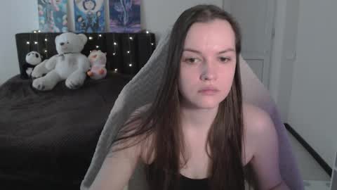 little__flowers online show from April 2026 07:31:01 AM