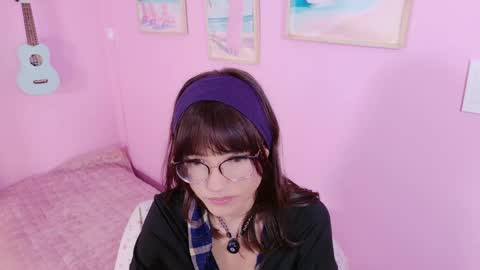 Little Effy online show from April 2026 12:00:02 AM