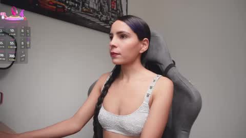 Help me reach 100 likes online show from April 2026 07:40:01 PM