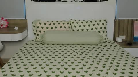 Yena and Gabby online show from April 2026 08:12:02 AM