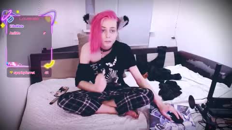 Felix online show from December 2025 04:08:02 AM