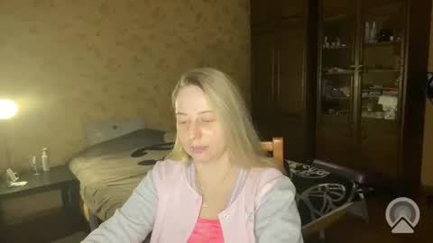 Livandria online show from April 2026 09:34:01 PM