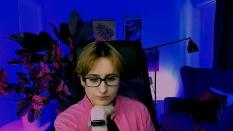 Snapshot of lixeluna chatting on April 2026 06:25:02 AM LixeLuna online show from April 2026 06:25:02 AM