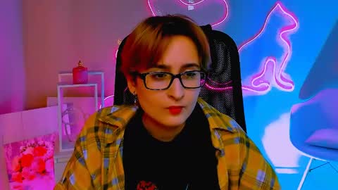 Snapshot of lixeluna chatting on April 2026 06:24:01 AM LixeLuna online show from April 2026 06:24:01 AM