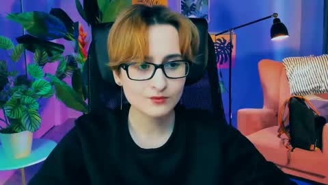 Snapshot of lixeluna chatting on April 2026 06:38:02 AM LixeLuna online show from April 2026 06:38:02 AM